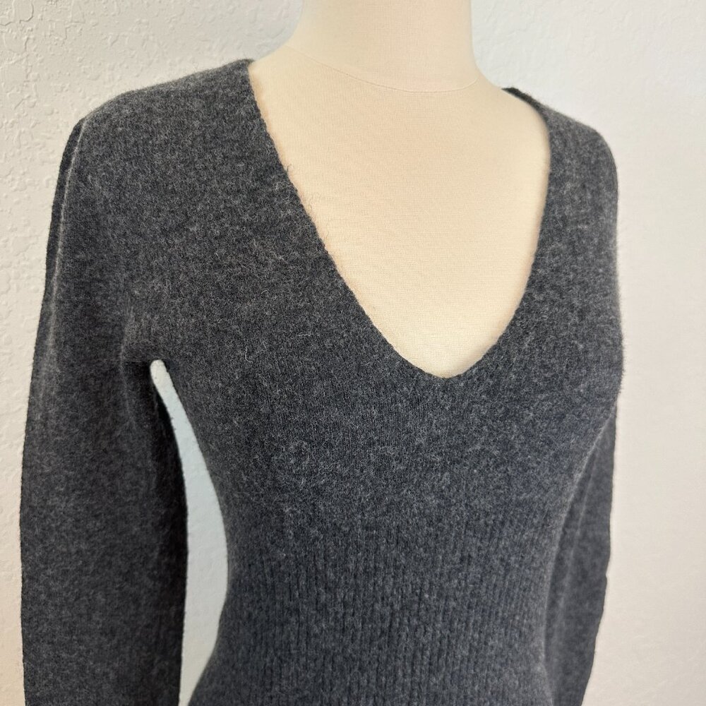 Victoria's Secret M Angel Boucle Fitted Charcoal Grey Cozy Warm Sweater - Picture 3 of 7
